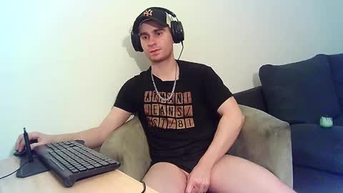 Dominik online show from 01/17/25, 01:04