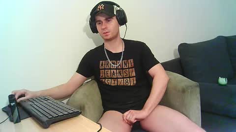 Dominik online show from 01/17/25, 05:32