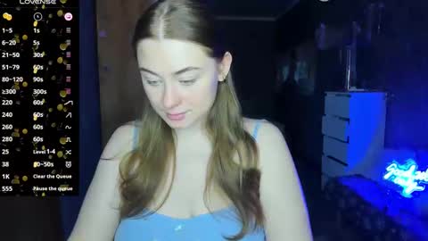 Snapshot of demure_soul chatting on 03/09/25, 12:42 Sophie online show from 03/09/25, 12:42