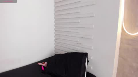 Snapshot of demy_ruiz chatting on 02/25/25, 02:14 demy_ruiz online show from 02/25/25, 02:14