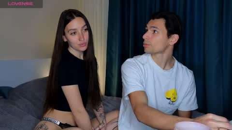 Snapshot of den_kikki chatting on 04/20/26, 05:43 den_kikki online show from 04/20/26, 05:43