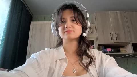 Snapshot of denaemalikowski chatting on 03/13/26, 09:27 Deni online show from 03/13/26, 09:27