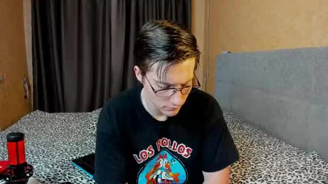 Snapshot of deni_boy99 chatting on 05/21/26, 07:32 Deni online show from 05/21/26, 07:32