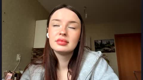 Snapshot of denicecrapser chatting on 12/22/25, 11:18 Annie online show from 12/22/25, 11:18