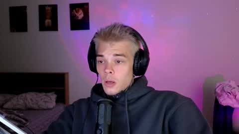 Denis online show from 09/08/25, 10:53