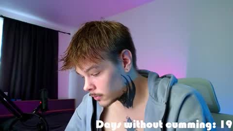 Snapshot of denis_here chatting on 03/16/26, 02:21 Denis online show from 03/16/26, 02:21