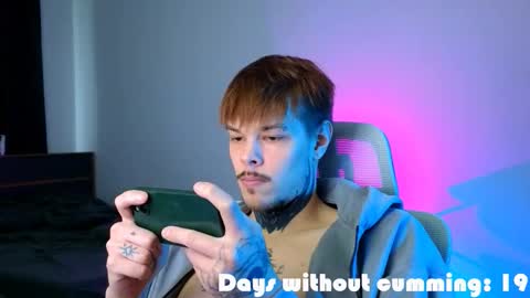 Snapshot of denis_here chatting on 03/17/26, 02:20 Denis online show from 03/17/26, 02:20