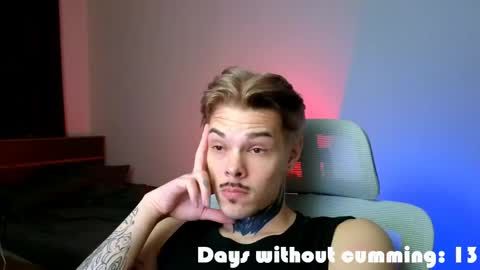 Snapshot of denis_here chatting on 04/16/26, 06:52 Denis online show from 04/16/26, 06:52