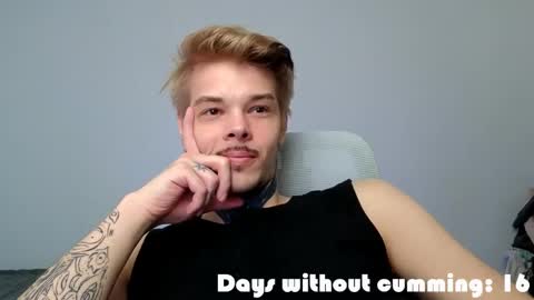 Snapshot of denis_here chatting on 04/19/26, 01:54 Denis online show from 04/19/26, 01:54