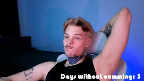 Snapshot of denis_here chatting on 04/22/26, 11:39 Denis online show from 04/22/26, 11:39