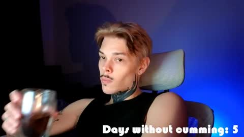 Snapshot of denis_here chatting on 04/24/26, 07:27 Denis online show from 04/24/26, 07:27