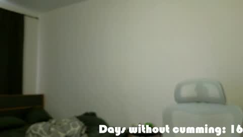 Snapshot of denis_here chatting on 05/10/26, 01:16 Denis online show from 05/10/26, 01:16