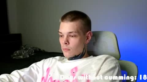 Snapshot of denis_here chatting on 05/22/26, 11:54 Denis online show from 05/22/26, 11:54