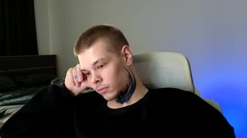 Snapshot of denis_here chatting on 05/27/26, 01:57 Denis online show from 05/27/26, 01:57