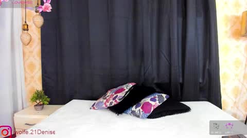 Denisse online show from 09/30/25, 12:21