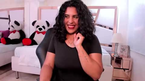 Denisse Khan online show from 03/21/26, 08:23