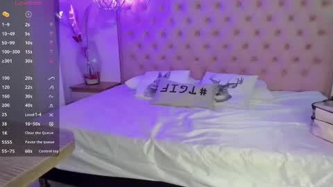 Snapshot of denisse_logan chatting on 12/20/25, 03:24 denisse_logan online show from 12/20/25, 03:24