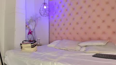 Snapshot of denisse_logan chatting on 06/20/26, 03:20 denisse_logan online show from 06/20/26, 03:20