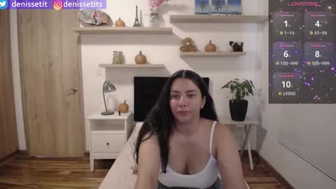 Snapshot of denissetits chatting on 10/22/25, 02:39    online show from 10/22/25, 02:39