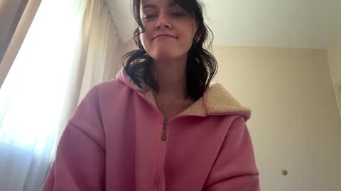 Snapshot of denitaaboud chatting on 04/21/26, 10:43 Hello guys My name is Chris online show from 04/21/26, 10:43