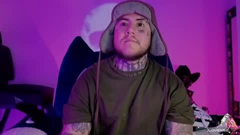 Snapshot of denjig chatting on 11/10/25, 12:53 Oliver online show from 11/10/25, 12:53