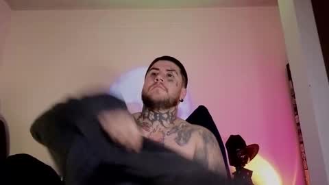 Snapshot of denjig chatting on 11/11/25, 02:00 Oliver online show from 11/11/25, 02:00