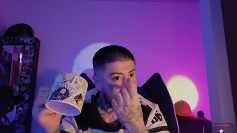 Snapshot of denjig chatting on 01/11/26, 02:49 Oliver online show from 01/11/26, 02:49