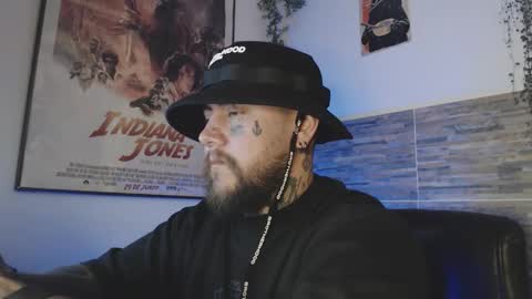 Snapshot of denjig chatting on 03/22/26, 11:19 Oliver online show from 03/22/26, 11:19