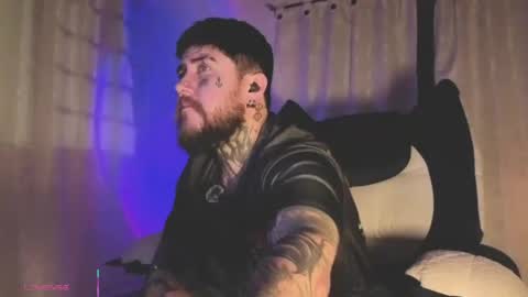 Snapshot of denjig chatting on 04/14/26, 03:01 Oliver online show from 04/14/26, 03:01