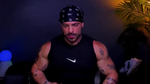 dennis_cox_ online show from 11/19/25, 11:54