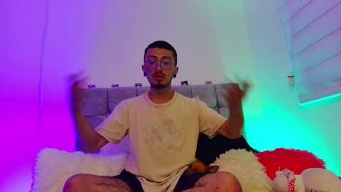 Dennis online show from 11/20/25, 11:37