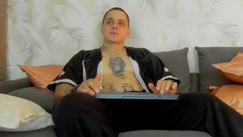 dennis munera online show from 02/16/25, 11:38