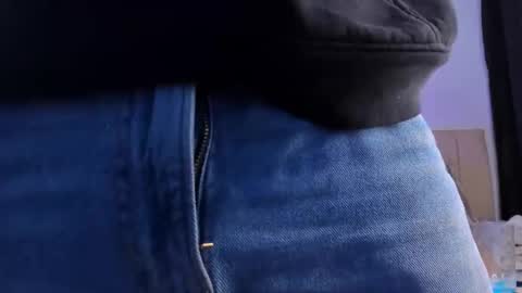 dennis munera online show from 11/19/25, 04:23