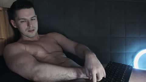 Snapshot of dennis_night chatting on 01/08/26, 01:08 Den online show from 01/08/26, 01:08