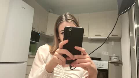 Denni online show from 11/07/25, 03:34