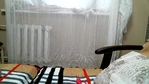 Snapshot of dennisxcarol chatting on 12/15/24, 11:34 DennisXCarol online show from 12/15/24, 11:34