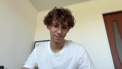 Snapshot of denobluora chatting on 09/23/25, 10:29 Jasper   online show from 09/23/25, 10:29