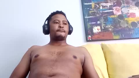 Snapshot of dentzo chatting on 04/05/26, 09:06 mastER blACK online show from 04/05/26, 09:06