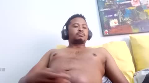 Snapshot of dentzo chatting on 04/11/26, 08:07 mastER blACK online show from 04/11/26, 08:07