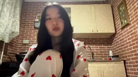 Emma online show from 09/17/25, 02:19