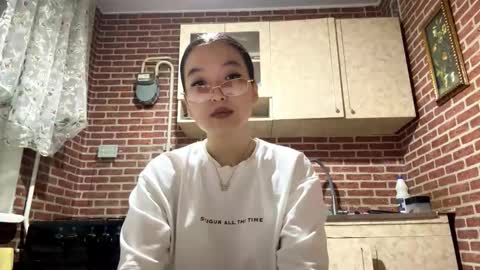 Emma online show from 10/02/25, 02:02