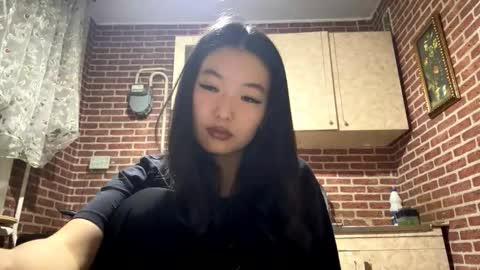 Emma online show from 11/10/25, 01:54