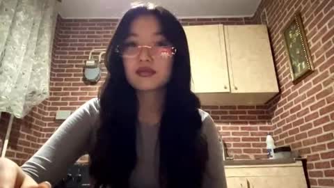 Emma online show from 11/23/25, 01:00