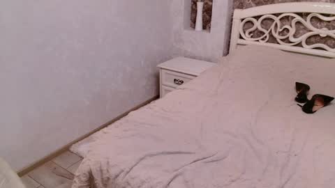 Snapshot of depraved_butterfly chatting on 04/21/26, 04:12 Zaklin online show from 04/21/26, 04:12