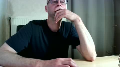 Snapshot of dereck59 chatting on 05/26/26, 06:20 dereck59 online show from 05/26/26, 06:20