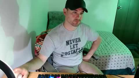Snapshot of dereck_mills3 chatting on 04/09/26, 02:00 Dereck Mills3 online show from 04/09/26, 02:00