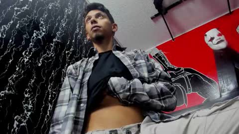 Snapshot of dereck_monroe chatting on 02/17/26, 10:34 Dereck online show from 02/17/26, 10:34