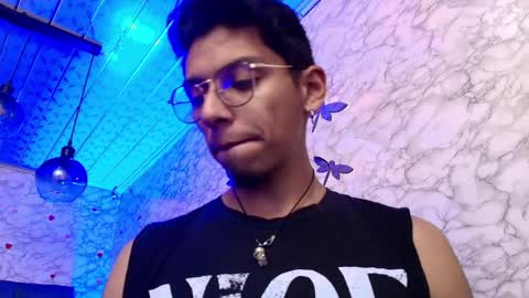 Snapshot of dereck_monroe chatting on 04/09/26, 10:42 Dereck online show from 04/09/26, 10:42