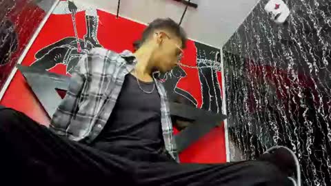 Snapshot of dereck_monroe chatting on 06/26/26, 09:30 Dereck online show from 06/26/26, 09:30
