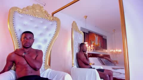 Snapshot of dereckandjake chatting on 02/22/25, 11:46 Dereck and Jake online show from 02/22/25, 11:46